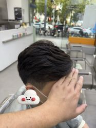 -首脑美发沙龙