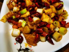 宫保鸡丁-有红鸡毛店·川菜(建设路店)