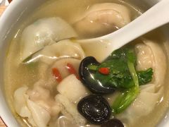 鸡汤全家福馄饨-上海人家花樣年华(中山公园店)