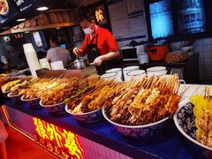 -八一好吃街·高品美食广场