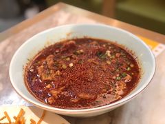 水煮牛肉-川人川菜馆·小龙虾·鲜虾现做(黄山路店)