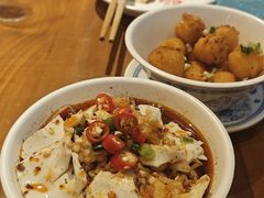 -炉小二铜锅牛蛙•川湘菜(三里屯店)