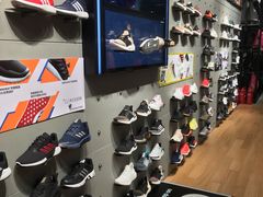 -adidas(滔搏朝阳大悦城店)
