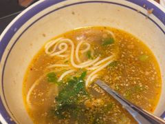 -云阿蛮云南生烫牛肉米线(奉贤路店)