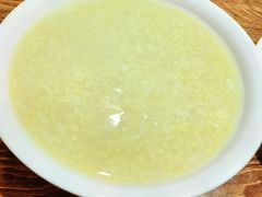 小米粥-清真吴记门钉肉饼·喜多利