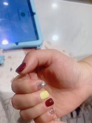 -花颜悦色款式美甲美睫