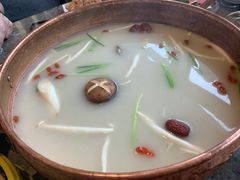 胡椒猪肚鸭骨锅-三人行骨头王火锅(长寿店)