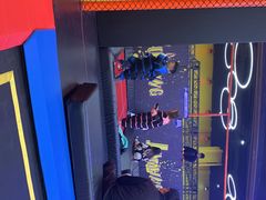 -爱蹦iBOON蹦床运动馆(江汉店)
