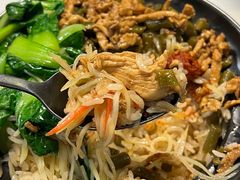 -龙香记桂林米粉(东扬威街11号楼店)