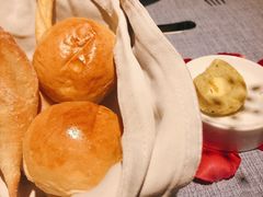 -弦月窗LUNETTE BY AMANDA(复兴路店)