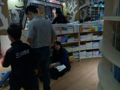 -新华书店(沙坪坝书城店)