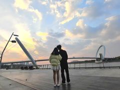 -南京眼步行桥