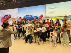 -TESLA 特斯拉(上海太古汇体验店)