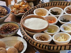 -包整·丝娃娃(一览甲秀楼风景店)