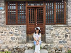 -百里峡七彩艺术小镇