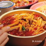 辣子鸡多到要用碗来勺