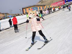 -采薇庄园四季滑雪场