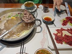 -乡土黄·鲜牛肉火锅·小龙虾(兴业街店)