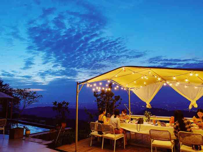 awaits wind等风来-"某天周末看到天气大好,临时起意说去龙泉山.