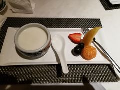研磨杏仁汁鲜百合杞子-五号茶居·新派粤菜·岭南五号酒店(沿江中路店)
