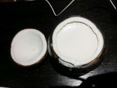 -志龙皇冠吃货椰子铺