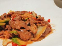 砂锅黑松露牛肉粒-肆月河豚·淮扬菜·湘菜(华天店)