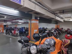 -百联西郊购物中心·停车场