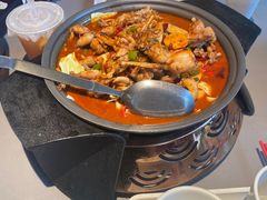 -龙巢盱眙龙虾·牛蛙·烧烤宵夜(八卦岭店)