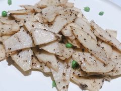 松露酱炒笋尖-小大董·烤鸭(凤凰汇店)