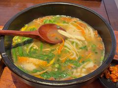 -银米·云南传统过桥米线(双廊黑金冠店)