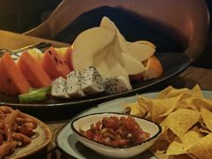 -FOUR PLAY BAR