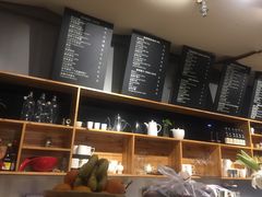 -LEO CAFE