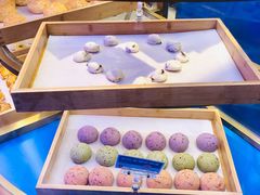 彩虹蛋爆浆麻薯-墨茉点心局(国金街店)