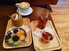 -ZING COFFEE 镜咖啡