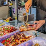 赶紧码住‼️乐山街头美味🦀首家捞汁小海鲜