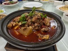 -土砂锅生态山庄·非遗砂锅雅鱼