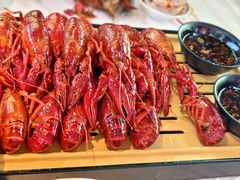 -肥肥虾庄·金牌油焖大虾(沙湖店)