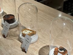 -VERIE BAKEHOUSE