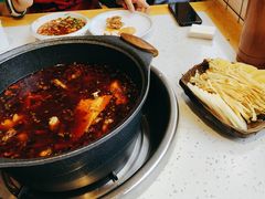 -佬缸炮江湖川菜(玉林店)