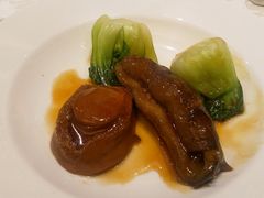 翡翠辽参扒原只汤鲍-万豪金殿(香港JW万豪酒店)