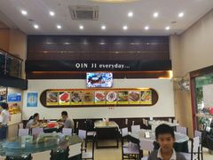 -覃记海鲜美食餐厅