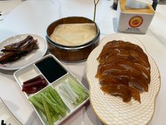 -梅利汴京烤鸭•开封豫菜地标店(东司门店)