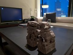 上海璞丽酒店豪华套房-客厅艺术品-上海璞麗酒店