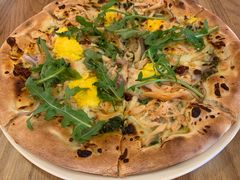 烤鸡乳酪蔬菜披萨-城市大道红炉披萨烘焙坊