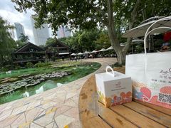 -花花卷卷·鲜食蛋糕(静安久光百货店)