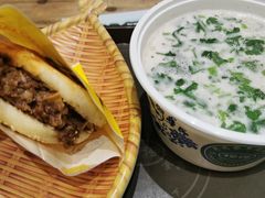 牛肉烧饼普通版-穆得·老周家牛肉烧饼(普利街店)