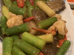 -顶上鱼翅燕窝专卖店
