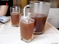颜色很像绿豆汤的酸梅汤-渝乡人家(和平里店)