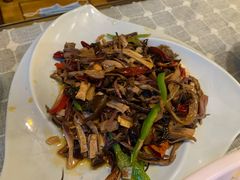 -小厨子私房菜·云南美食店