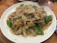 青椒炖豆腐皮-贤花饭店(城阳店)